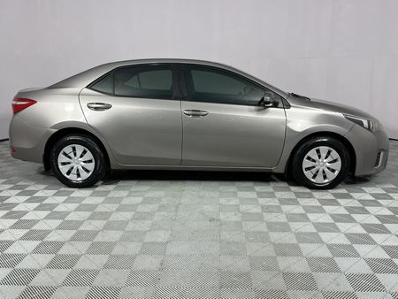 2014-Toyota-Corolla-14-D-Esteem_12