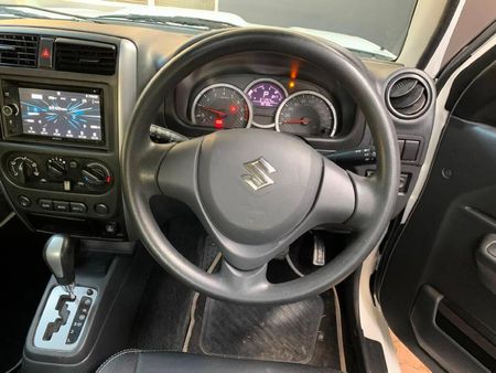 2018-Suzuki-Jimny-13-Auto_11