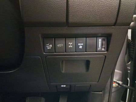 2026-Isuzu-Mu-x-30D-HR-LSE-Auto_8