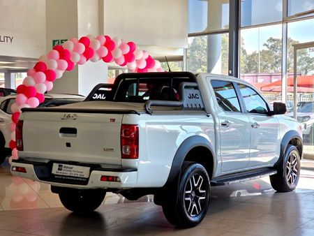 2024-JAC-T8-20-CTI-Super-Lux-Double-Cab_26