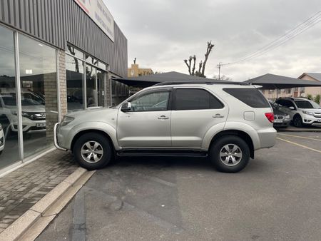 2008-Toyota-Fortuner-30-D-4D-4x4_10