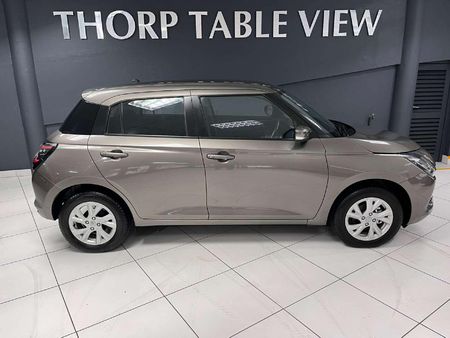 2025-Suzuki-Swift-12-GL_1
