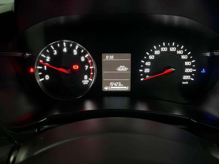 2025-Suzuki-Swift-12-GL_5