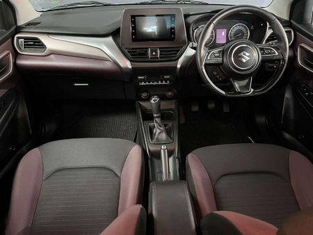 2025-Suzuki-Fronx-15-GL_3