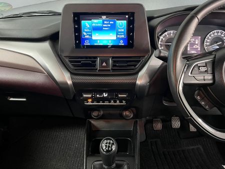 2026-Suzuki-Fronx-15-GL_5