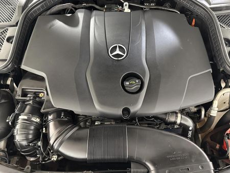 2015-Mercedes-Benz-C-Class-C-220-Bluetec-AMG-Line-Auto_10