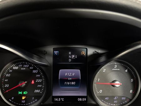 2015-Mercedes-Benz-C-Class-C-220-Bluetec-AMG-Line-Auto_2