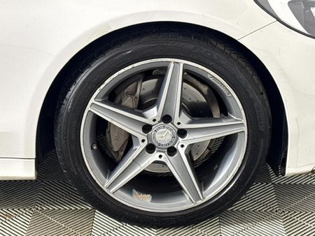 2015-Mercedes-Benz-C-Class-C-220-Bluetec-AMG-Line-Auto_5