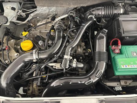 2017-Renault-Sandero-900T-Stepway_12