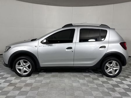 2017-Renault-Sandero-900T-Stepway_18