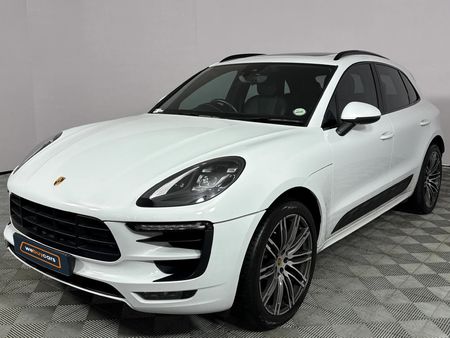 2017-Porsche-Macan-GTS_0