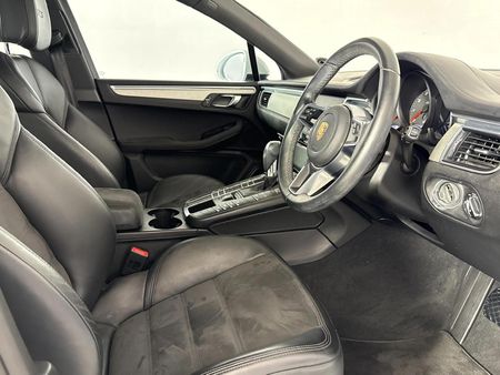 2017-Porsche-Macan-GTS_9