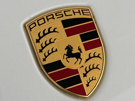 2017-Porsche-Macan-GTS_11