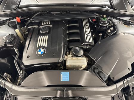 2010-BMW-1-Series-125i-Coupe-Auto_9