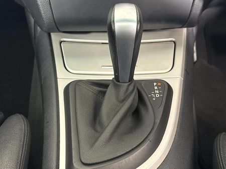 2010-BMW-1-Series-125i-Coupe-Auto_7