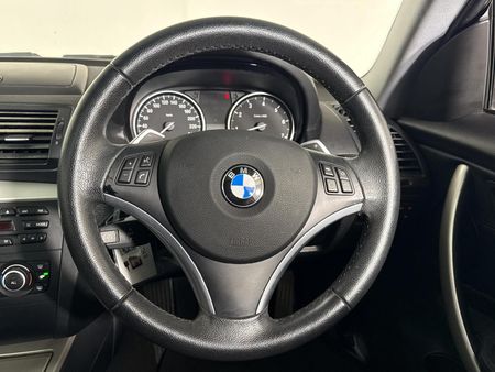 2010-BMW-1-Series-125i-Coupe-Auto_8