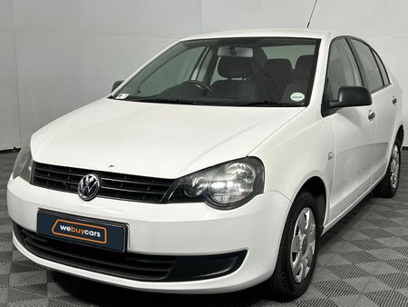 2010-Volkswagen-Polo-Vivo-14_0