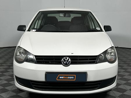 2010-Volkswagen-Polo-Vivo-14_14