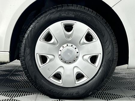 2010-Volkswagen-Polo-Vivo-14_5