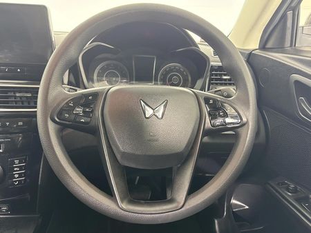 2025-Mahindra-XUV-3XO-12T-MX3-Auto_12