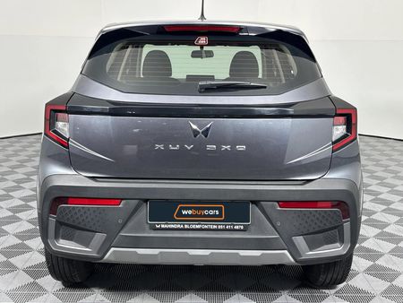 2025-Mahindra-XUV-3XO-12T-MX3-Auto_18
