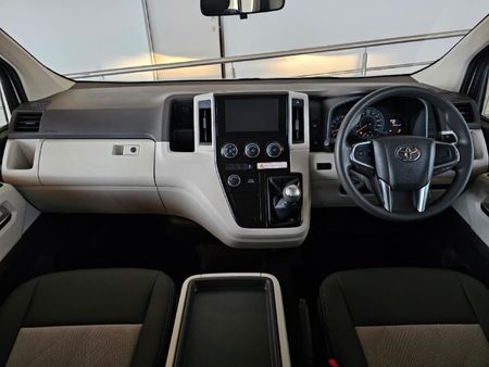2026-Toyota-Quantum-28-GL-14-Seat_11