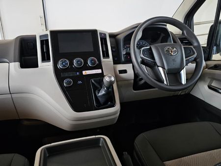 2026-Toyota-Quantum-28-GL-14-Seat_13