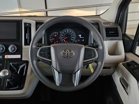 2026-Toyota-Quantum-28-GL-14-Seat_14