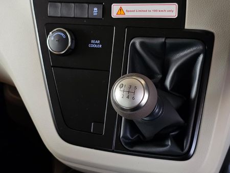 2026-Toyota-Quantum-28-GL-14-Seat_16