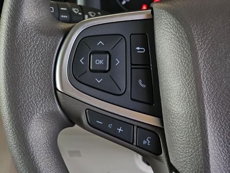 2026-Toyota-Quantum-28-GL-14-Seat_19