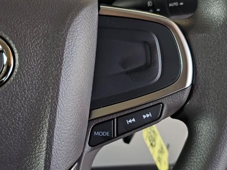 2026-Toyota-Quantum-28-GL-14-Seat_20