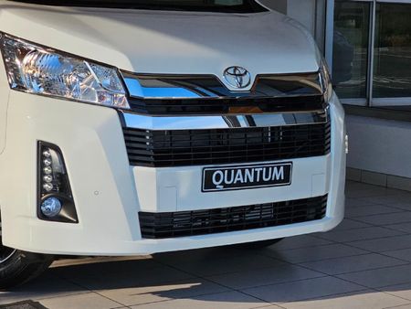2026-Toyota-Quantum-28-GL-14-Seat_3