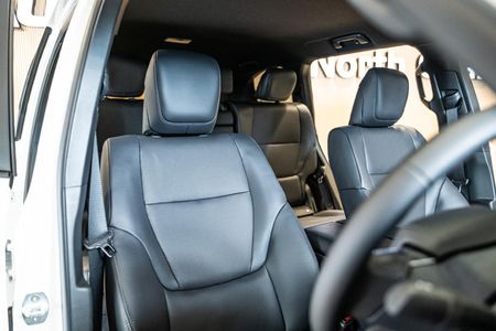 2026-Toyota-Land-Cruiser-300-V6-33D-GX-R_9