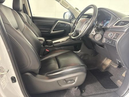 2022-Mitsubishi-Pajero-Sport-24D-Auto_9
