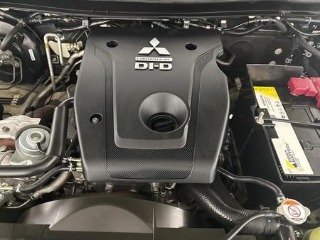 2022-Mitsubishi-Pajero-Sport-24D-Auto_13