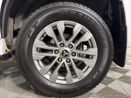 2022-Mitsubishi-Pajero-Sport-24D-Auto_6