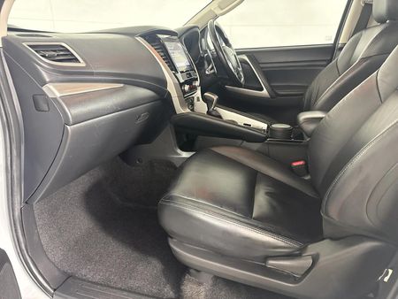 2022-Mitsubishi-Pajero-Sport-24D-Auto_8