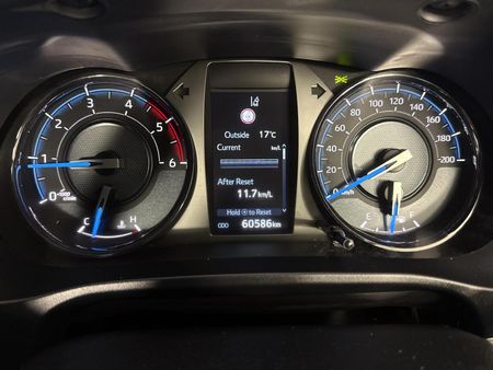 2021-Toyota-Hilux-28-GD-6-Raised-Body-Legend-RS-4x4-Double-Cab_2