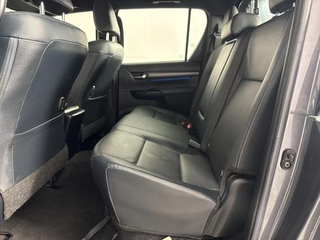 2021-Toyota-Hilux-28-GD-6-Raised-Body-Legend-RS-4x4-Double-Cab_3