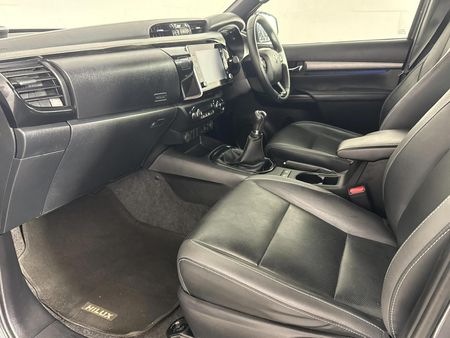 2021-Toyota-Hilux-28-GD-6-Raised-Body-Legend-RS-4x4-Double-Cab_5