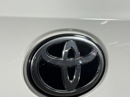 2023-Toyota-Land-Cruiser-300-V6-35-T-GR-S_11
