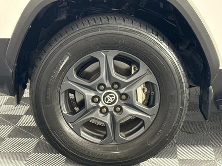 2023-Toyota-Land-Cruiser-300-V6-35-T-GR-S_4