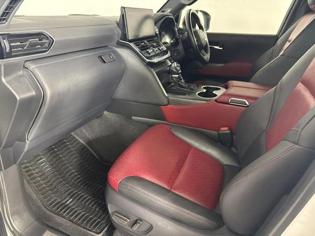 2023-Toyota-Land-Cruiser-300-V6-35-T-GR-S_8