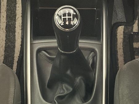 2020-Toyota-Starlet-14-XI_10
