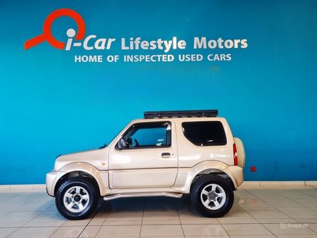 2009-Suzuki-Jimny-13_0