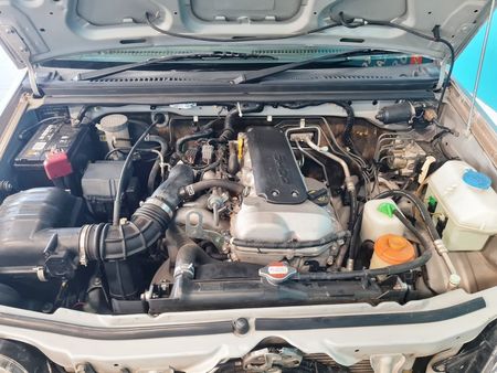 2009-Suzuki-Jimny-13_9