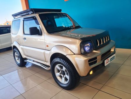 2009-Suzuki-Jimny-13_10