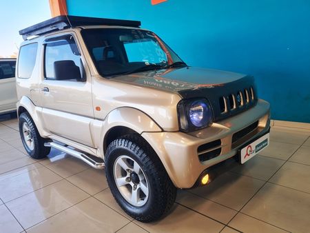 2009-Suzuki-Jimny-13_7