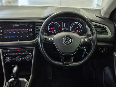 2021-Volkswagen-T-Roc-14-TSI-Design-Auto_11