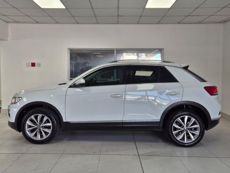 2021-Volkswagen-T-Roc-14-TSI-Design-Auto_1